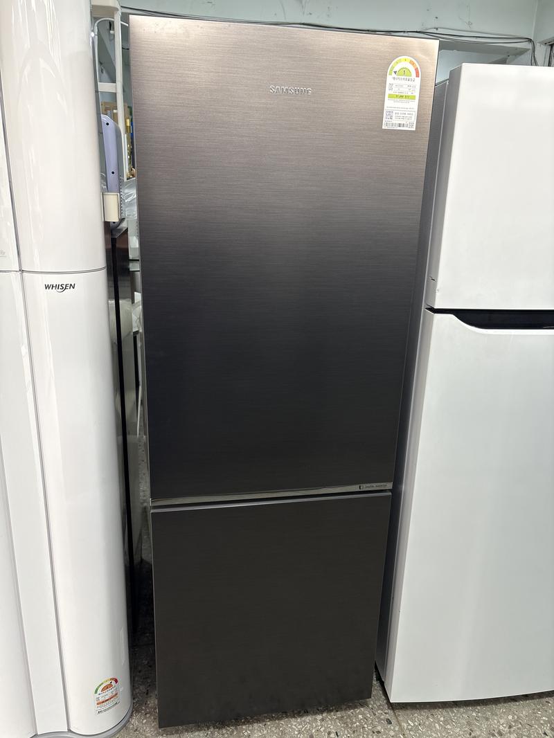 235149625_3McG0KWR_f107611227cc3ee8750750f7416fb6b0e9c82fe1.jpg 이미지크게보기