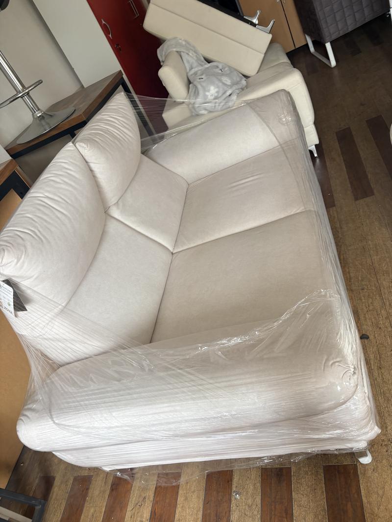 235149625_tfB7pANe_430632f414027805f28a7d4514f55d4d83341ac3.jpg 이미지크게보기